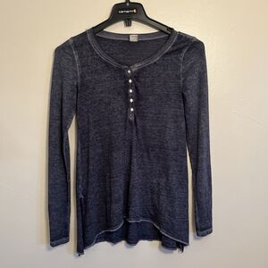 HOLLISTER Long Sleeve Round Neck Flared Bottom Henley, Heather Blue- XS